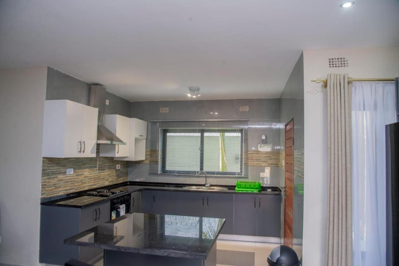 Royal Suites Apartments Lusaka Kültér fotó