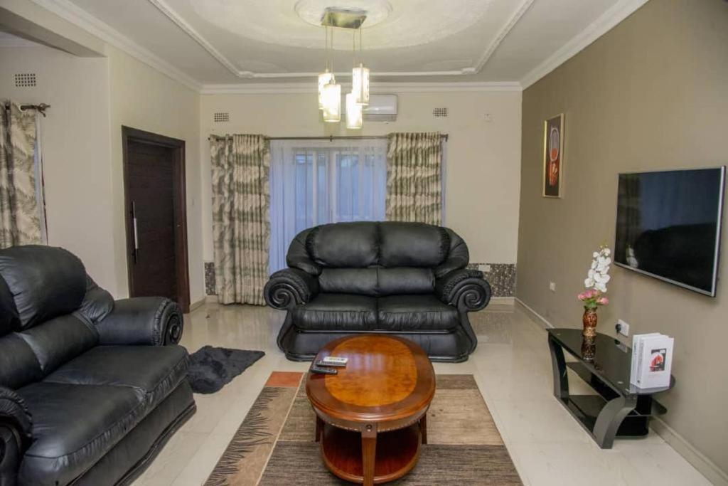 Royal Suites Apartments Lusaka Kültér fotó