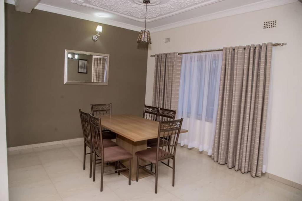 Royal Suites Apartments Lusaka Kültér fotó